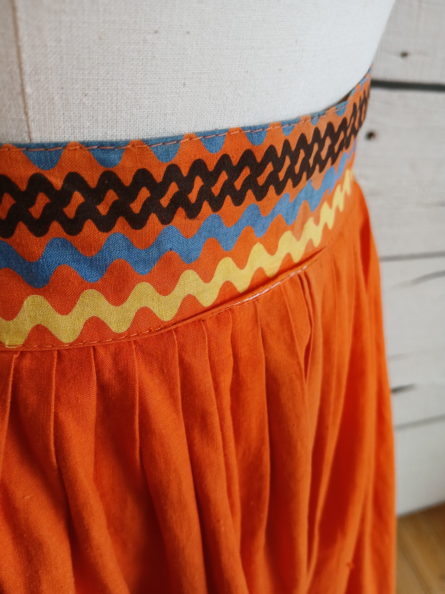 1950s Orange Rickrack Print Skirt