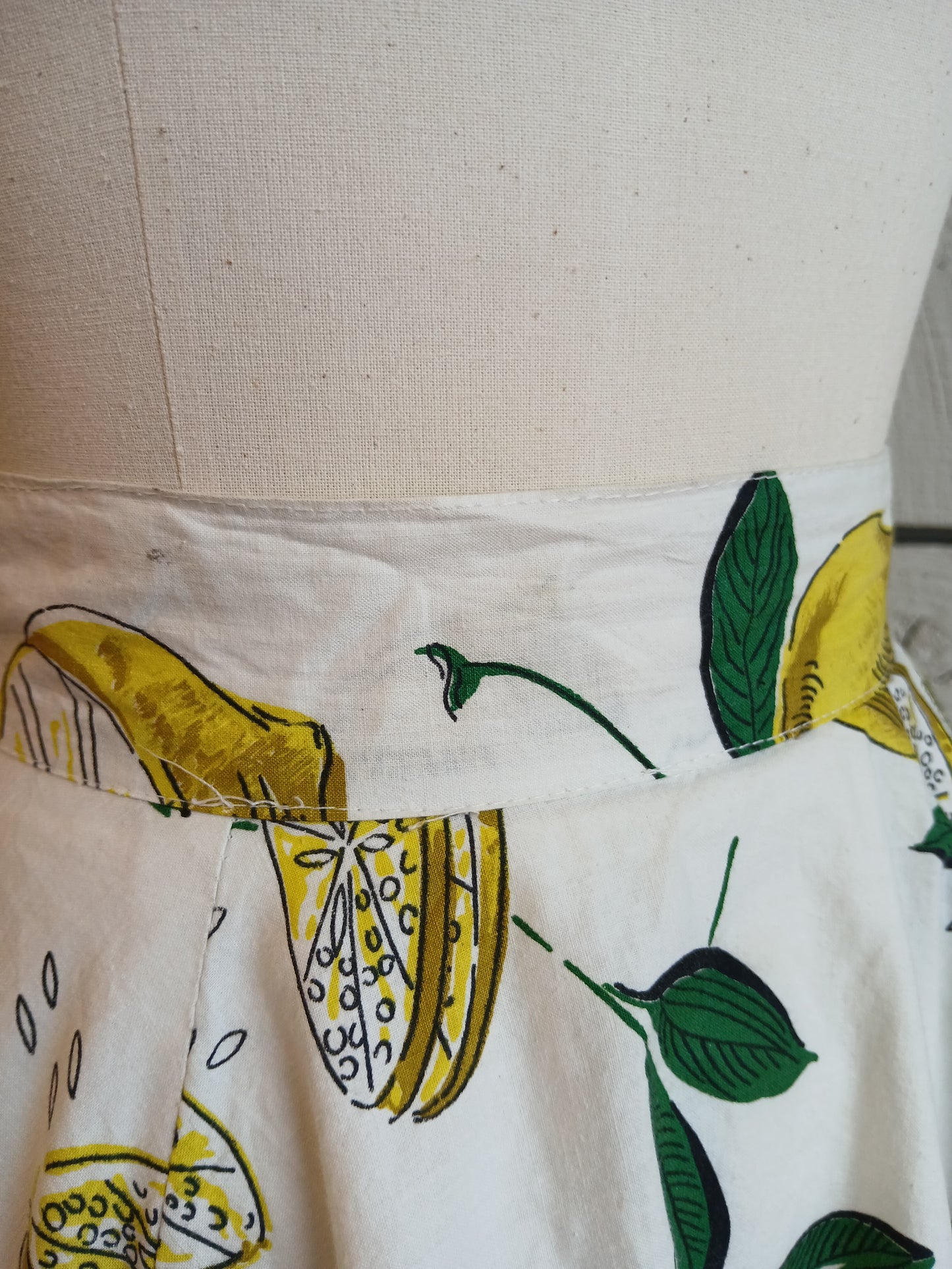 1950s Lemon Skirt with Pockets