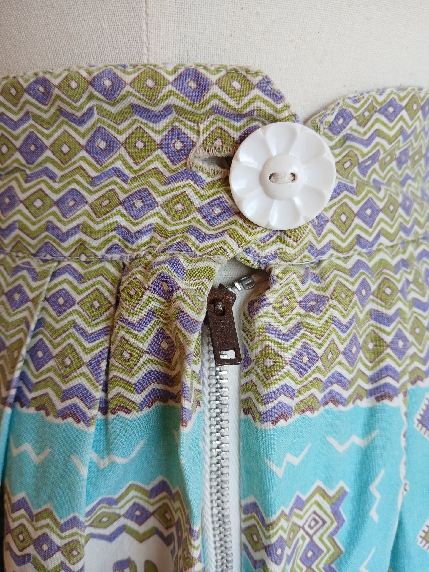 1950s Teal Aztec print skirt