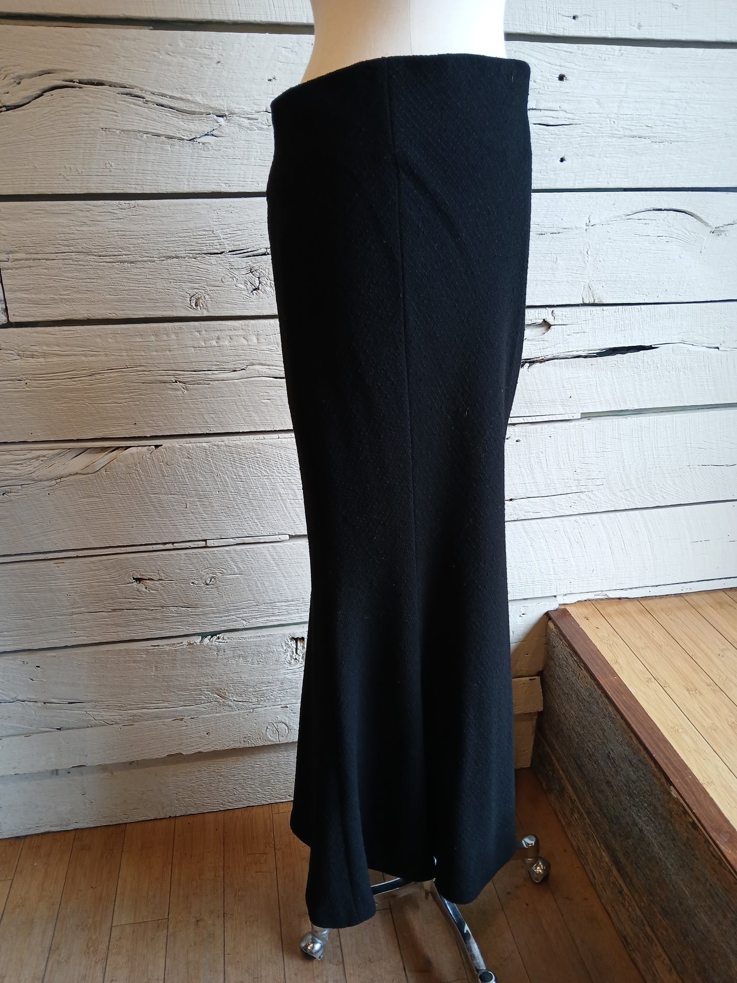 1990s DKNY Wool Knit Low-back Skirt