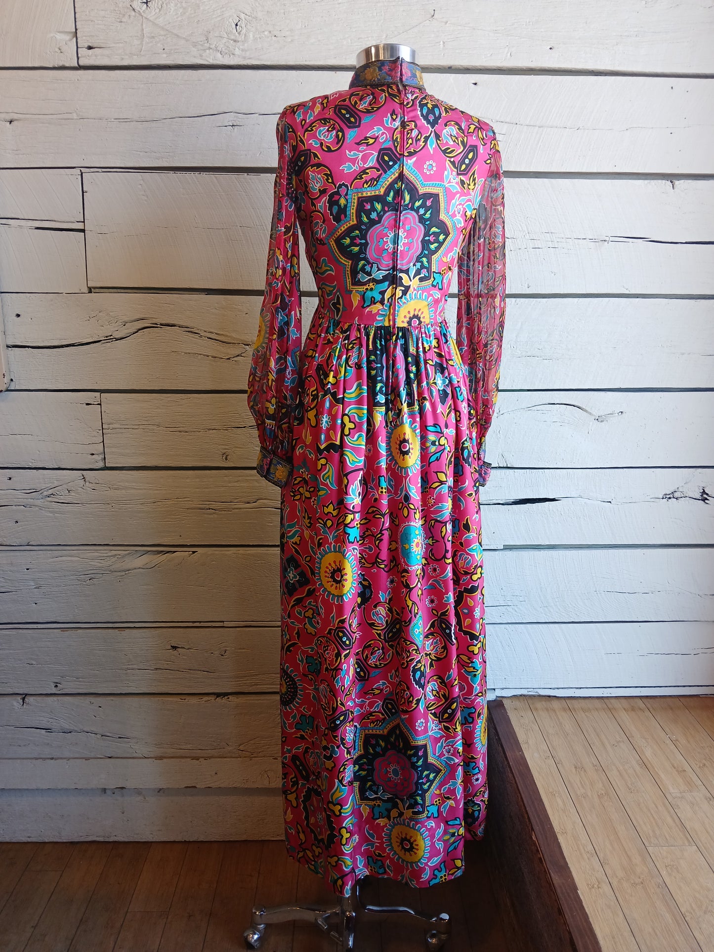1970s Silk Printed Oscar de la Renta Dress
