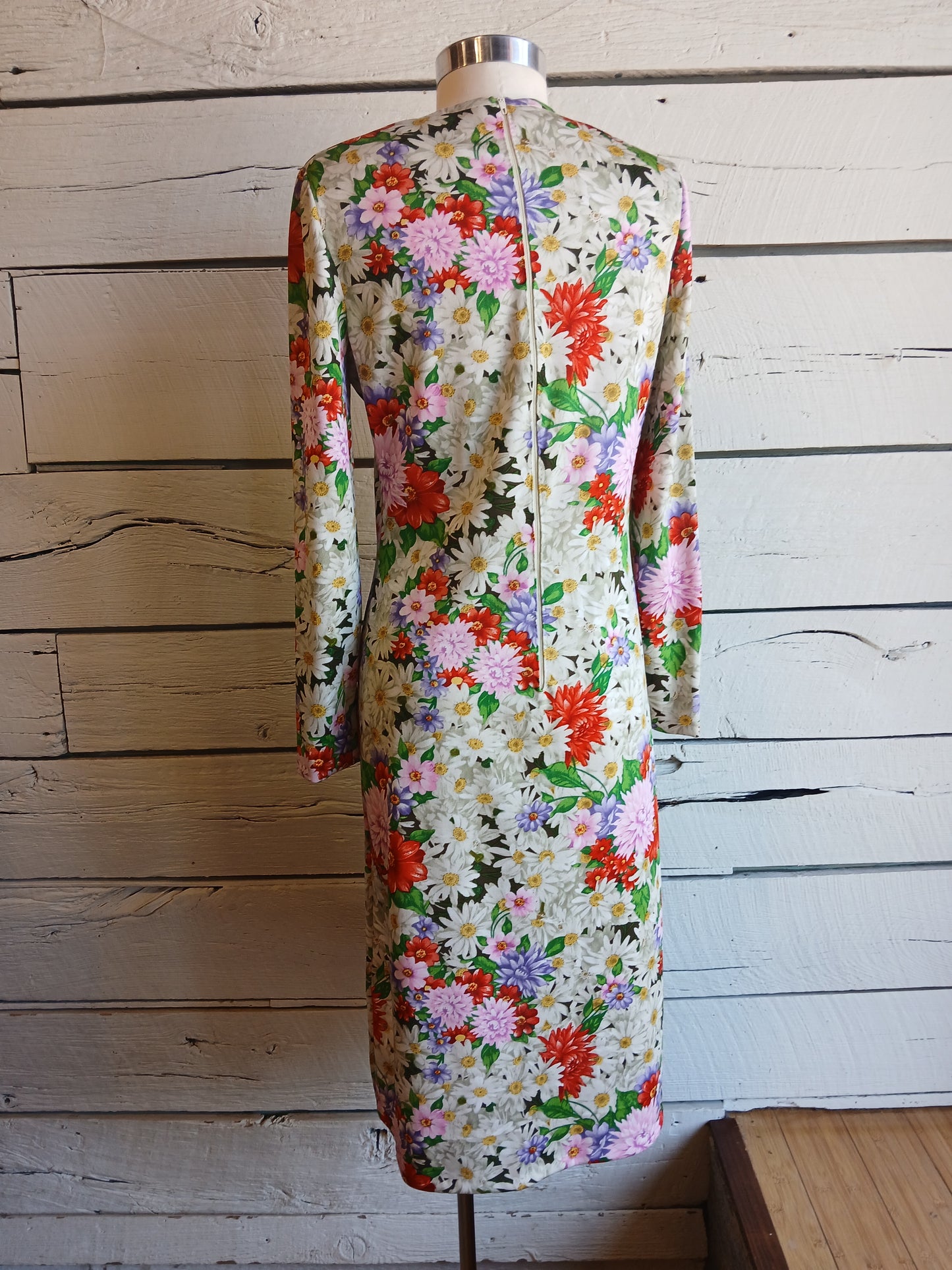 1970s Goldworm Floral Knit Dress with matching scarf