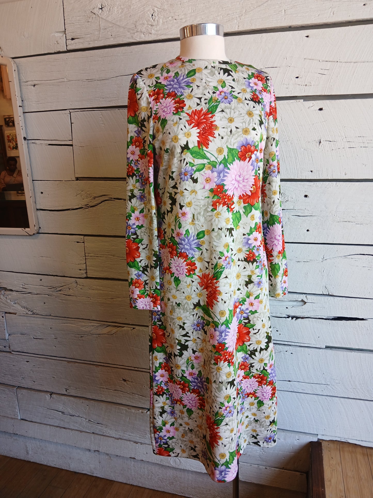 1970s Goldworm Floral Knit Dress with matching scarf