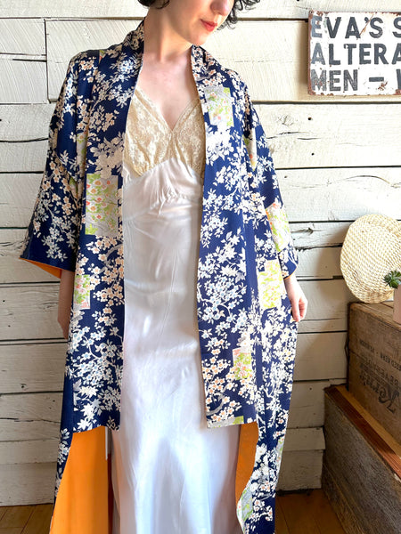 Vintage blue floral kimono