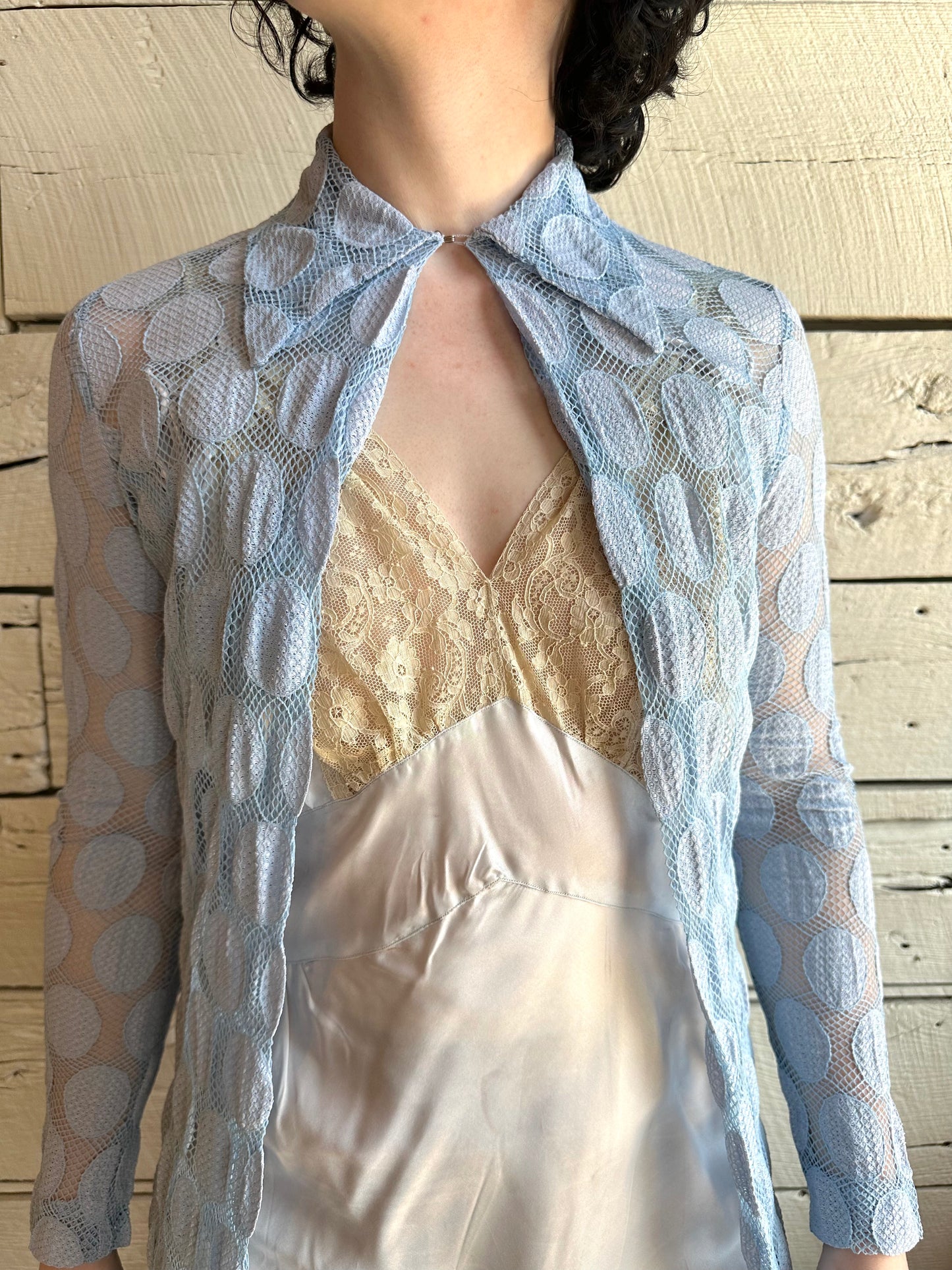 1930s/1940s blue dot fishnet duster