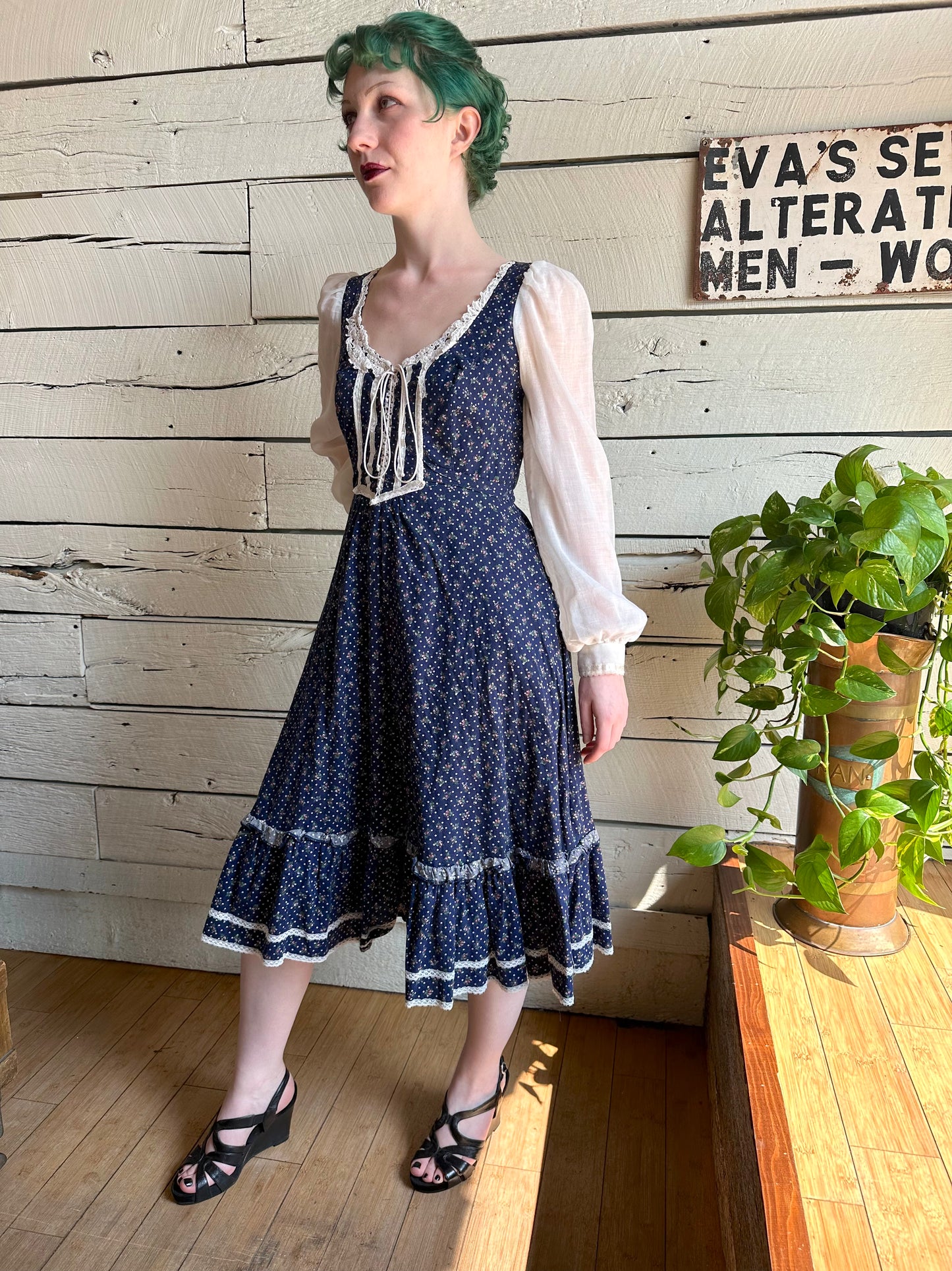 1970s Gunne Sax navy blue dress
