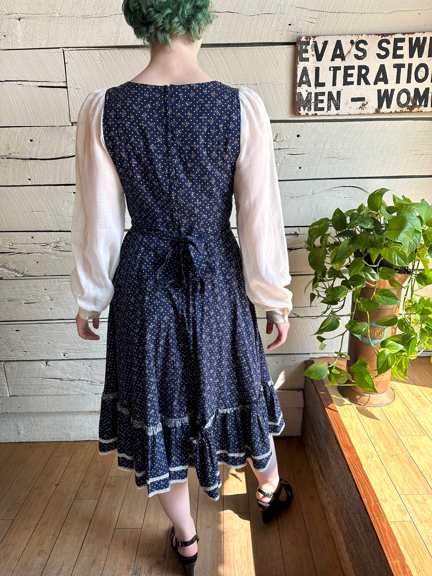 1970s Gunne Sax navy blue dress