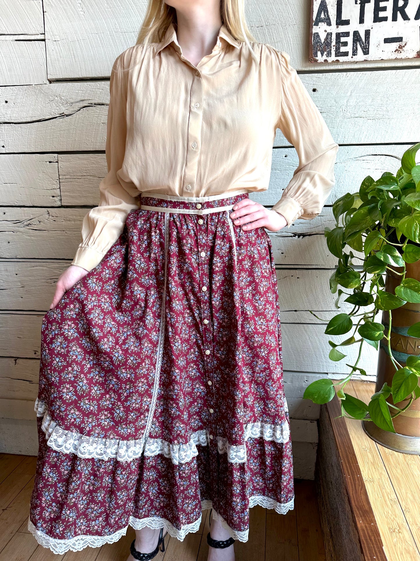 1970s Gunne Sax burgundy cotton skirt