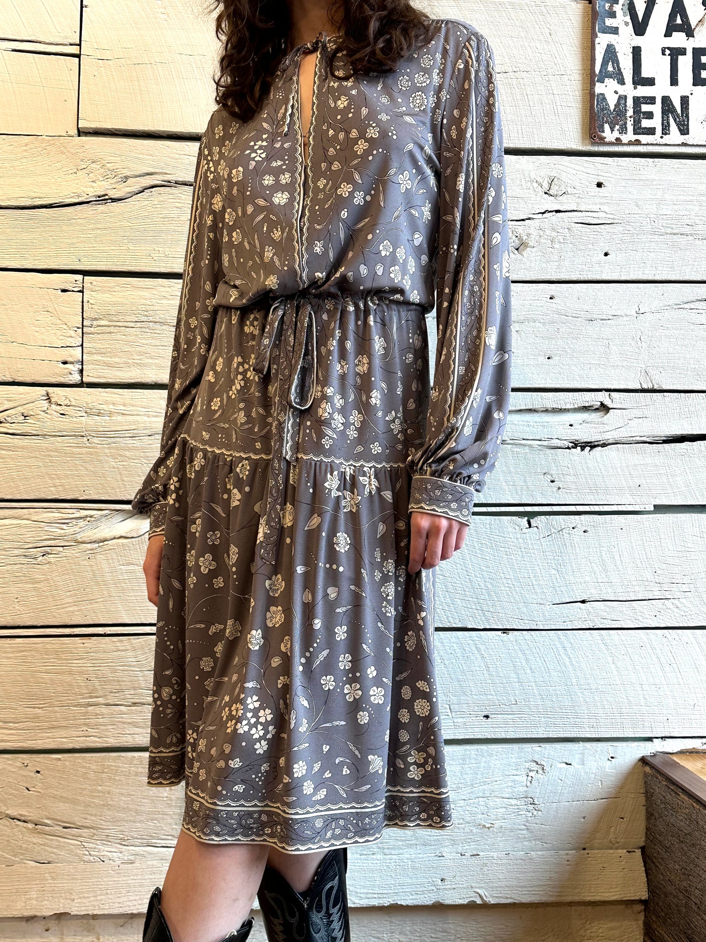 1970s Emilio Pucci gray and white dress
