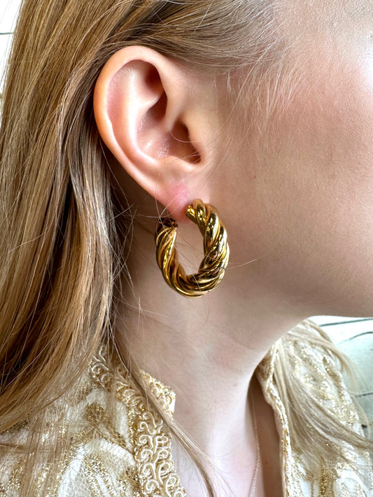 1970s gold tone twist hoop earrings