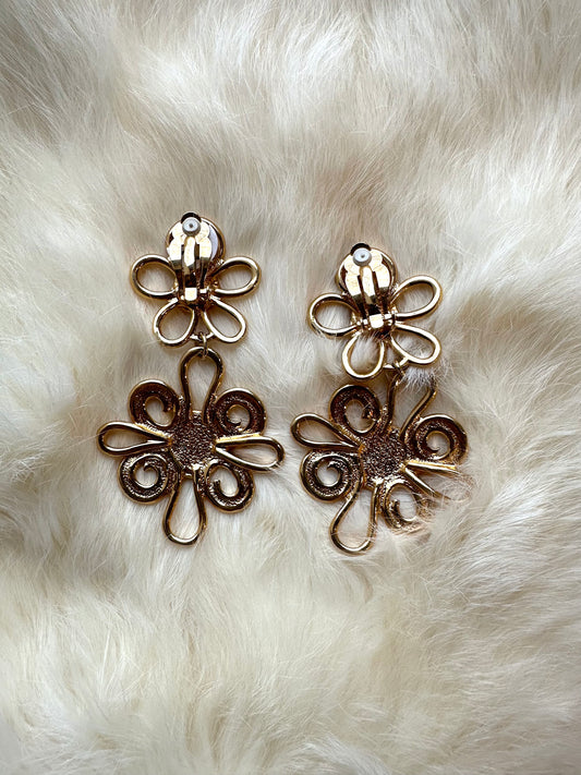 1970s Avon gold floral drop clip-on earrings
