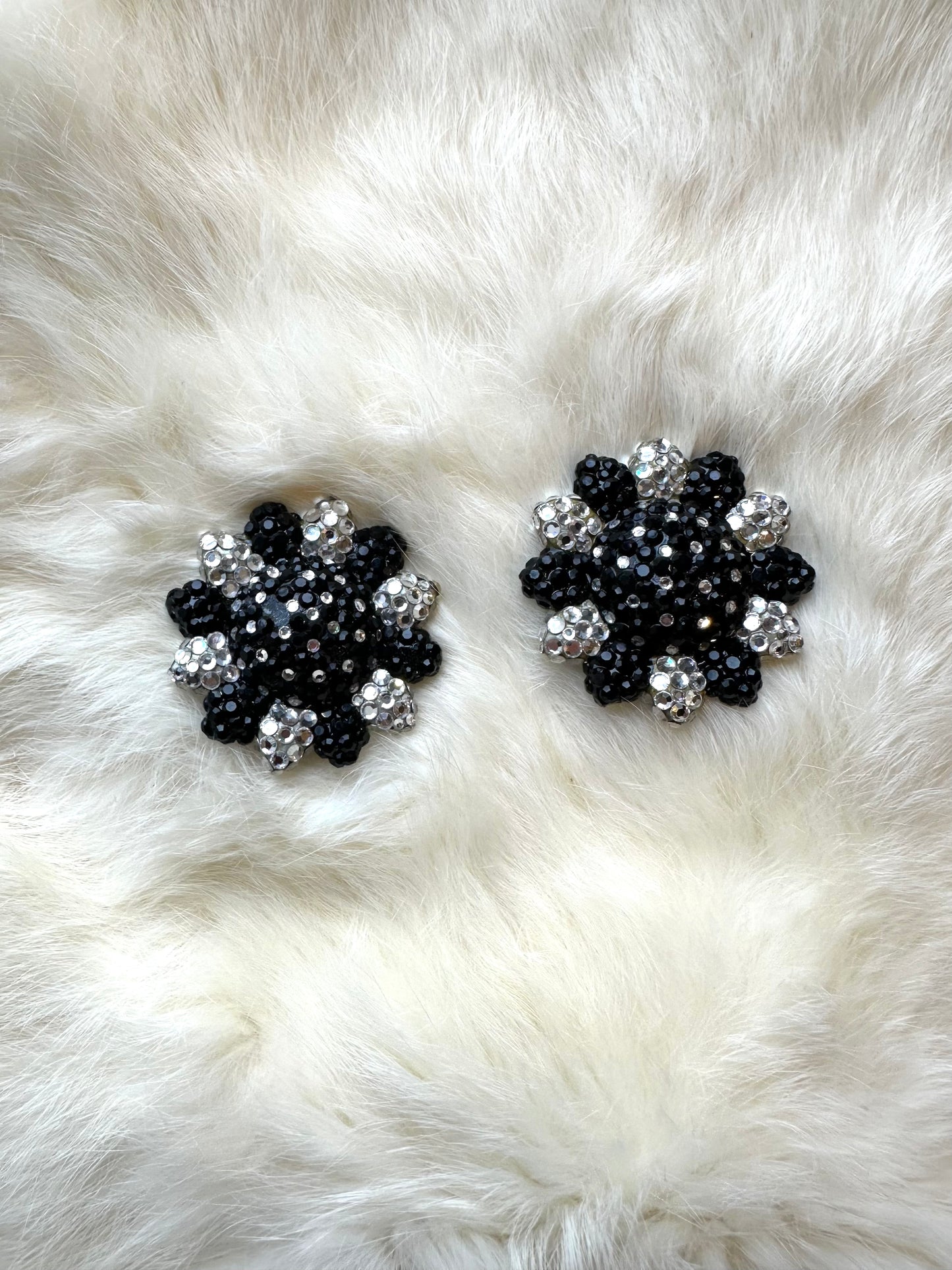 1980s Richard Kerr snowflake rhinestone clip-on earrings