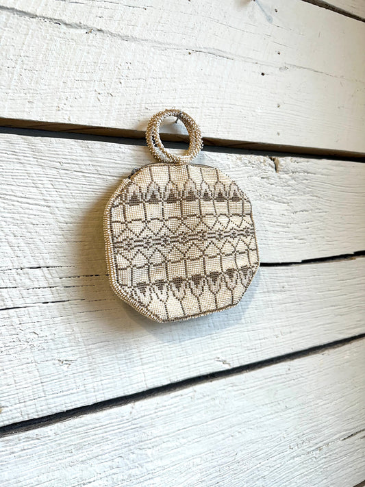 1940s off-white beaded bag