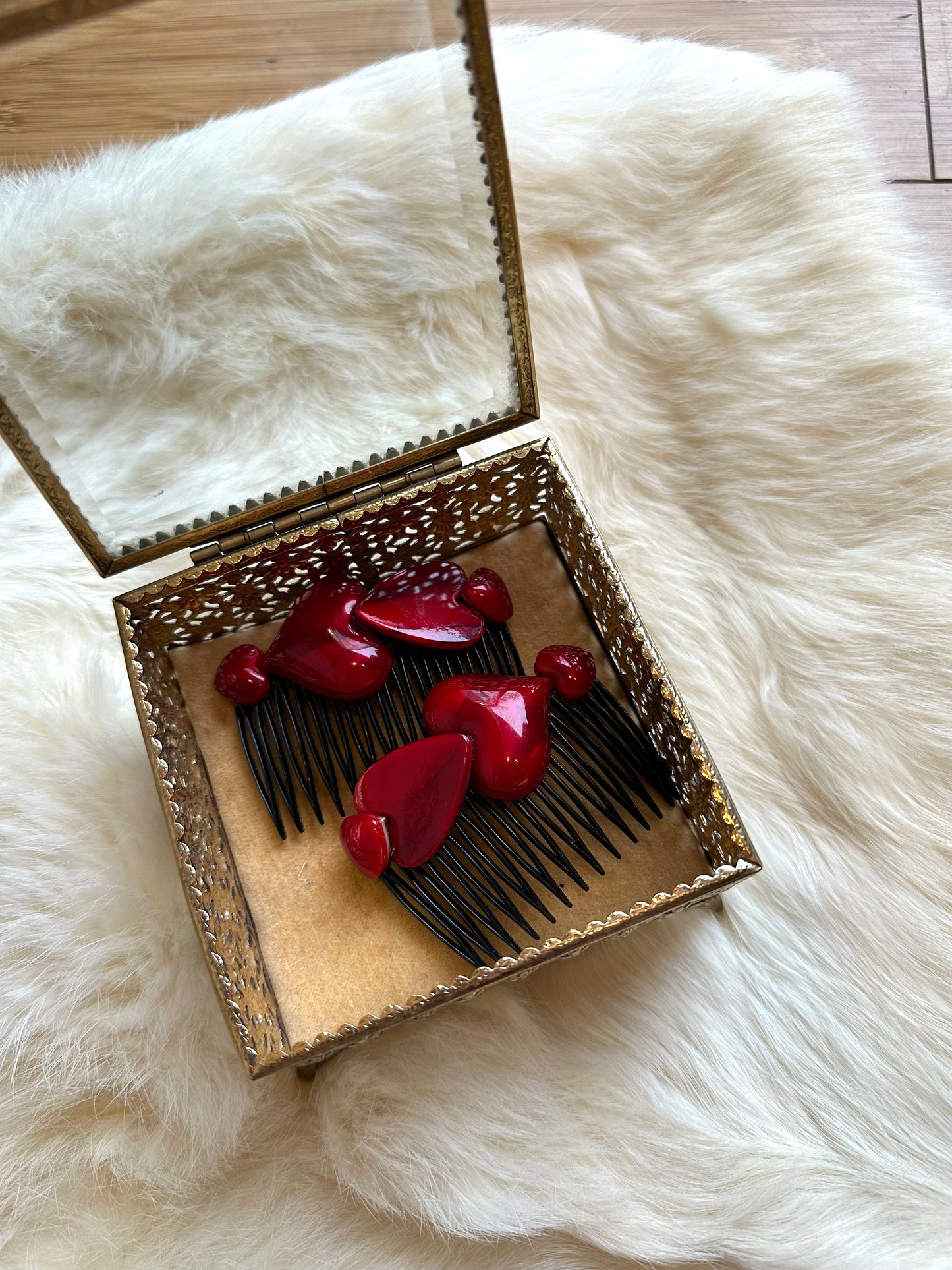 1980s heart hair combs