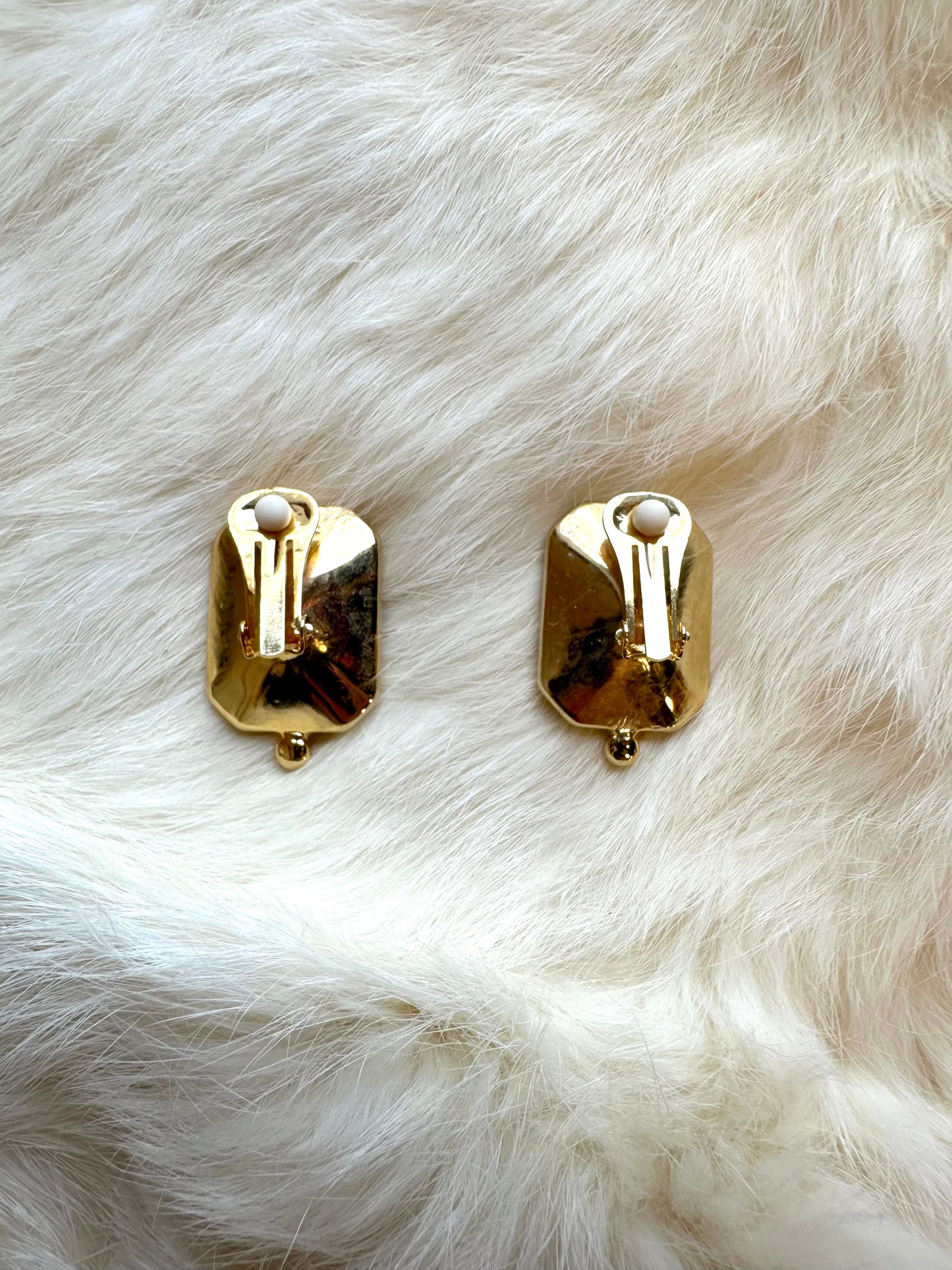 1980s pink and gold costume clip on earrings