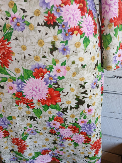 1970s Goldworm Floral Knit Dress with matching scarf
