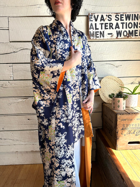Vintage blue floral kimono
