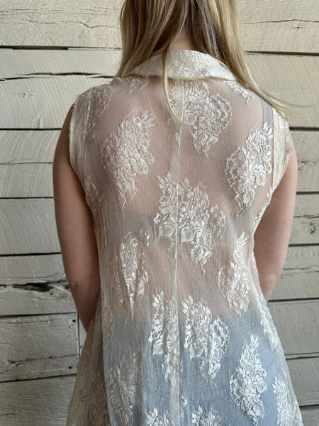 2016 Comme des Garçons sleeveless lace blouse