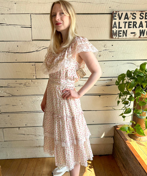 1970s Gunne Sax off the shoulder dress