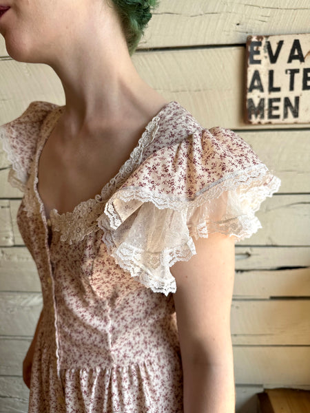 1970s Gunne Sax pink and burgundy flutter sleeve dress