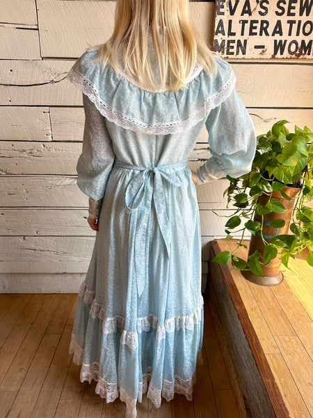 1970s Gunne Sax light blue long sleeve dress