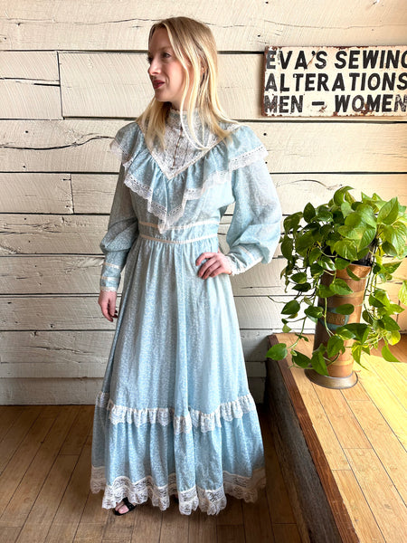 1970s Gunne Sax light blue long sleeve dress