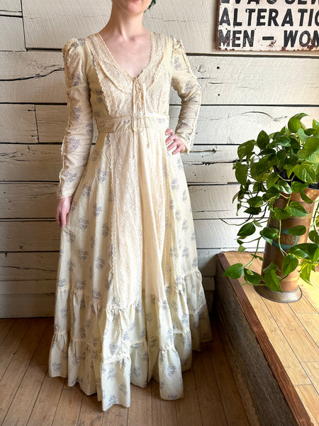 1970s Gunne Sax cream floral long sleeve dress