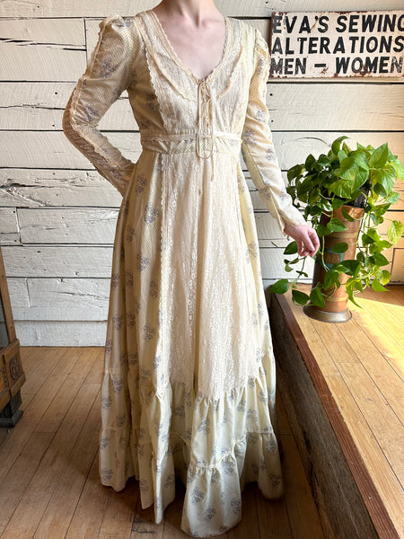 1970s Gunne Sax cream floral long sleeve dress