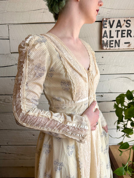 1970s Gunne Sax cream floral long sleeve dress