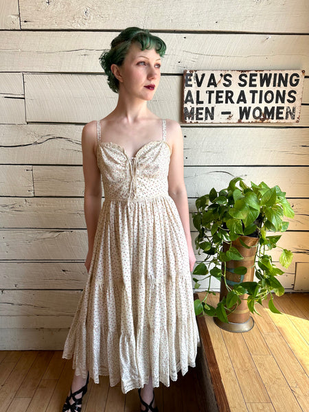 1970s Gunne Sax cream sleeveless floral dress