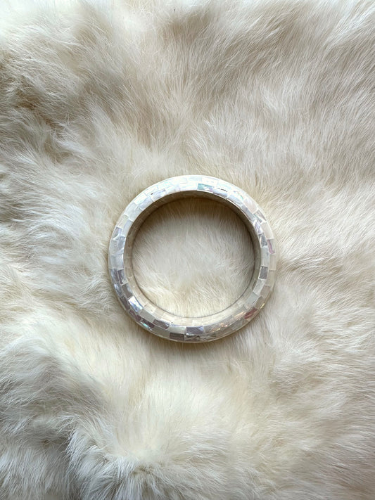Vintage shell bangle