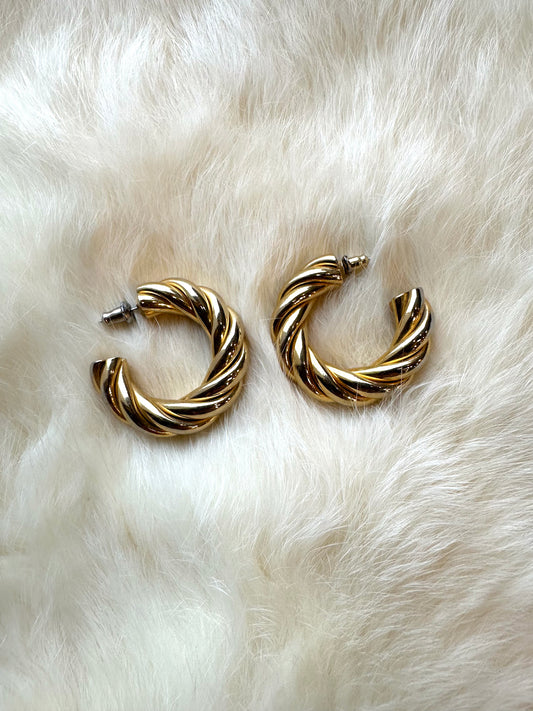 1970s gold tone twist hoop earrings